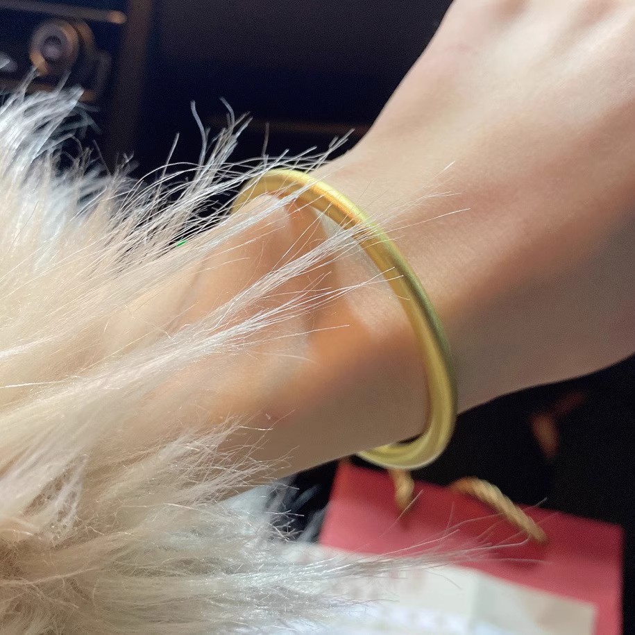 24K gold-plated 5N Heritage Lotus Bracelet - Image 3