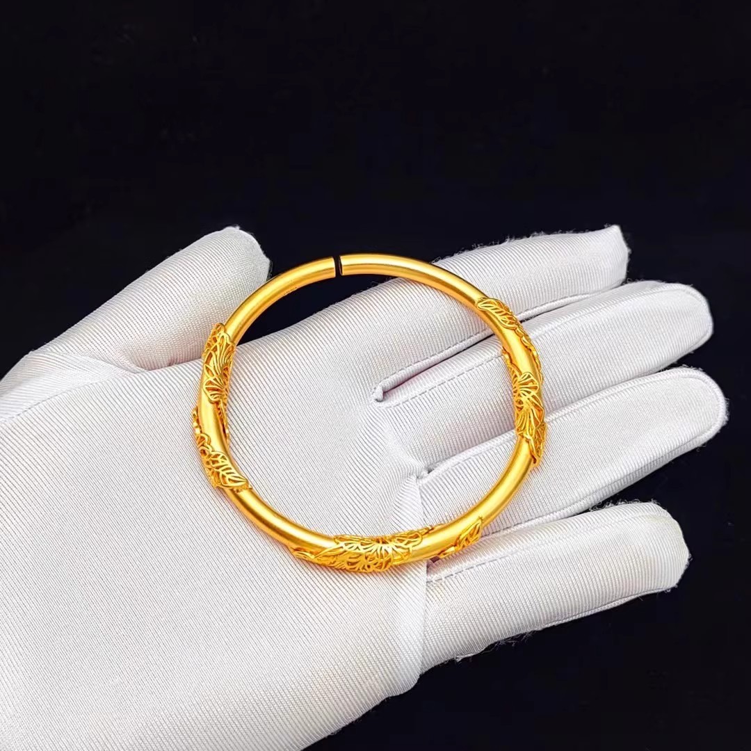 24K gold-plated Knot of Love Bracelet - Image 5
